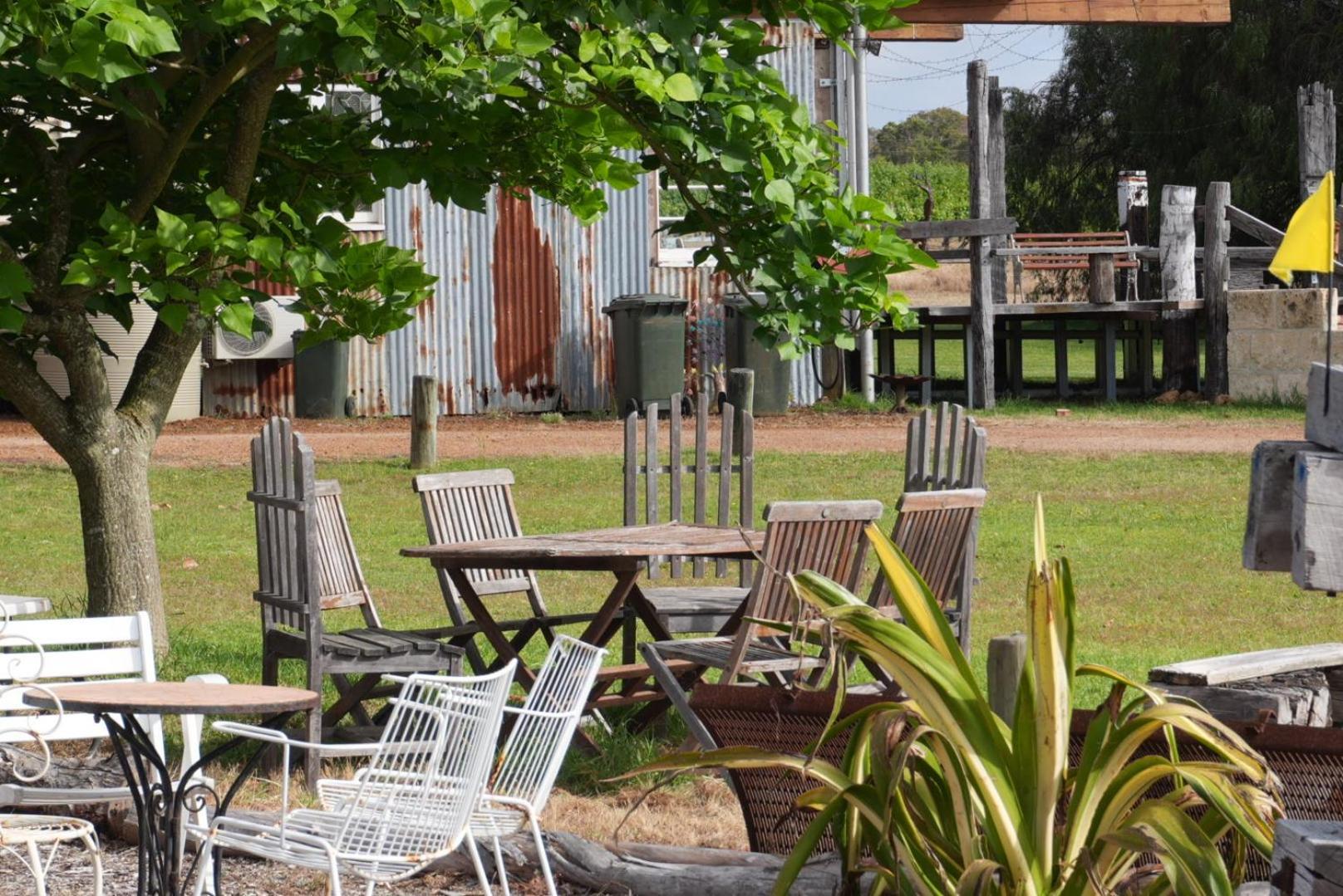Silversprings Spa Retreat Pet Friendly Cottages And Glampings Metricup Eksteriør bilde
