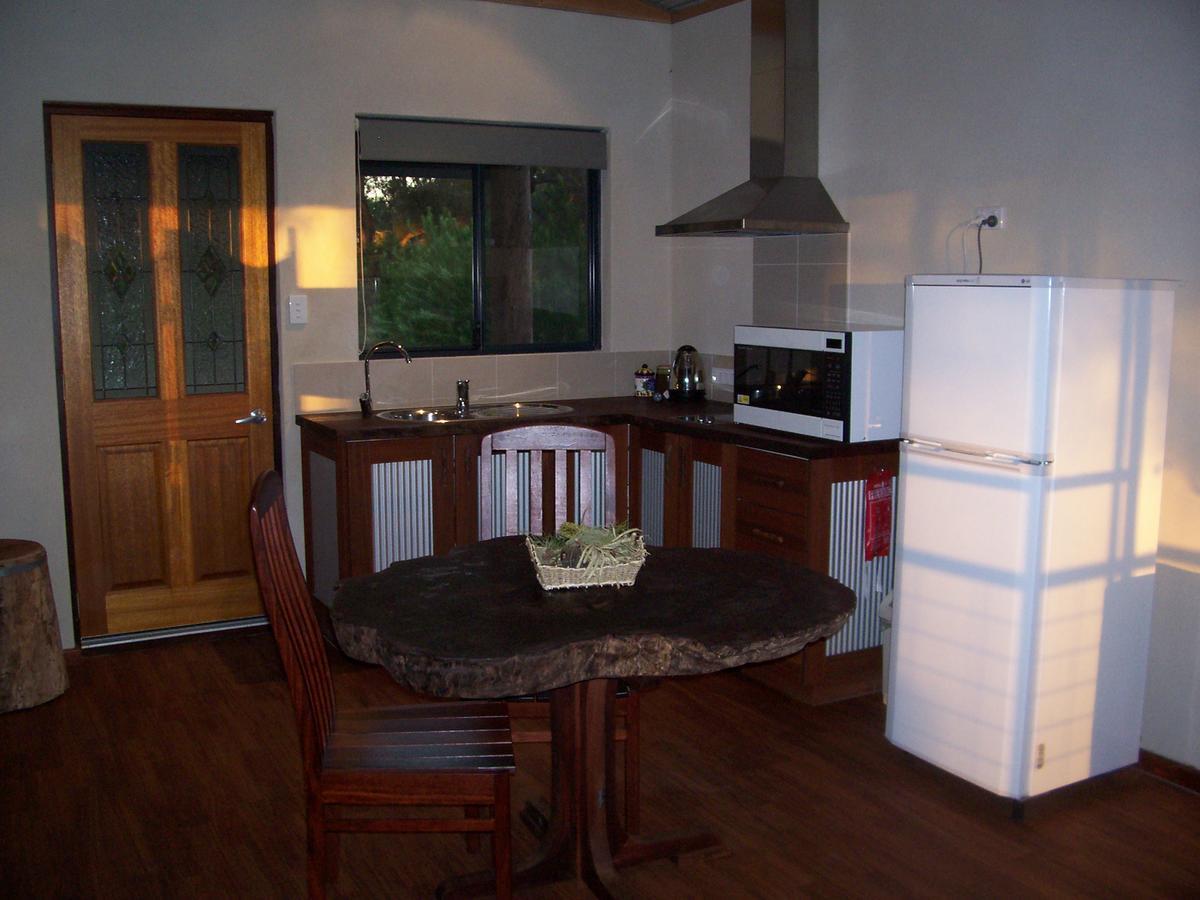 Silversprings Spa Retreat Pet Friendly Cottages And Glampings Metricup Eksteriør bilde