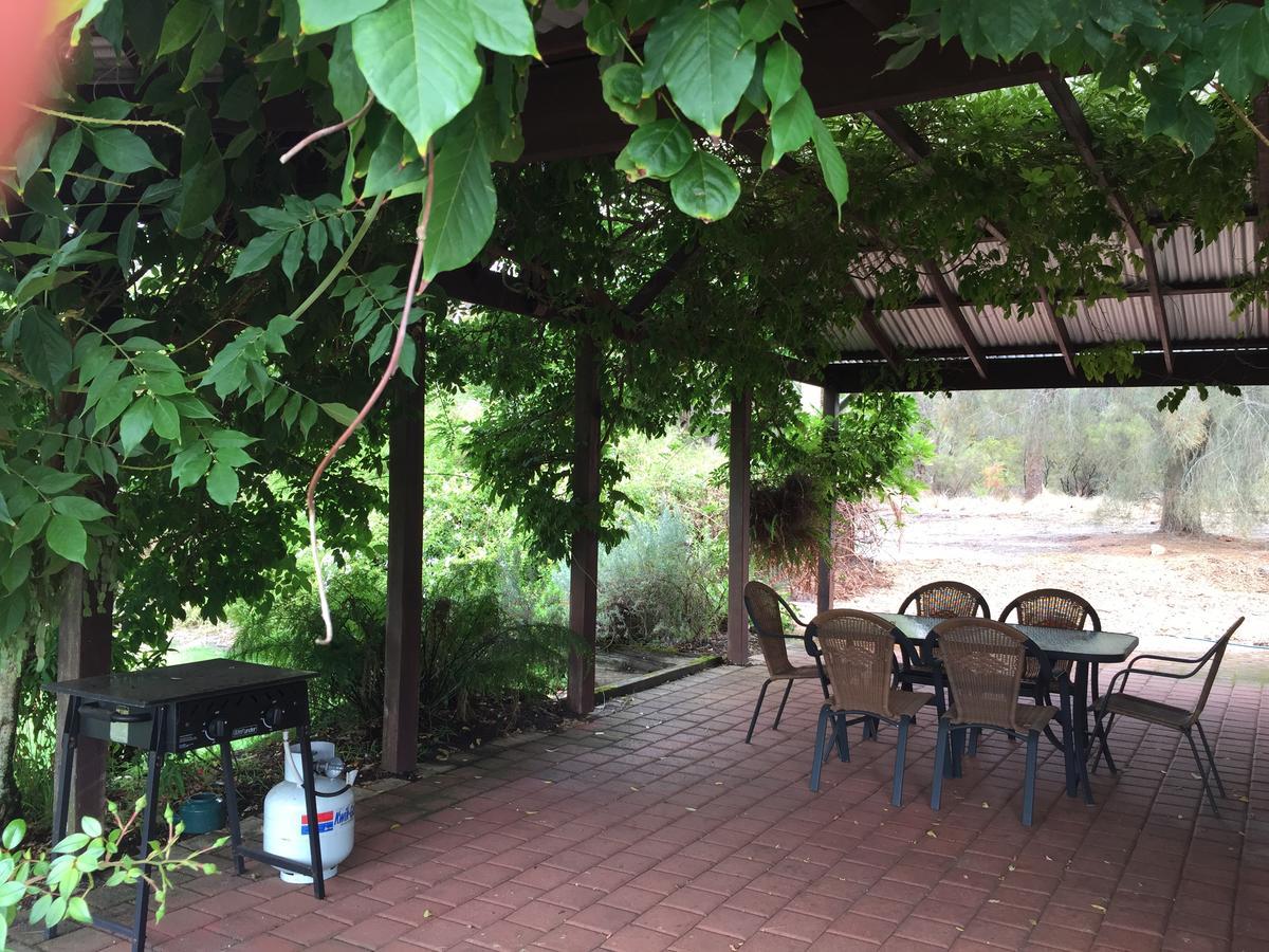 Silversprings Spa Retreat Pet Friendly Cottages And Glampings Metricup Eksteriør bilde